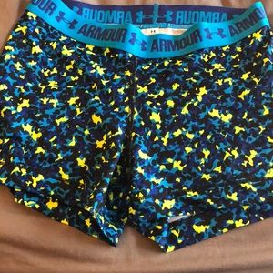 UA spandex women’s work out shorts